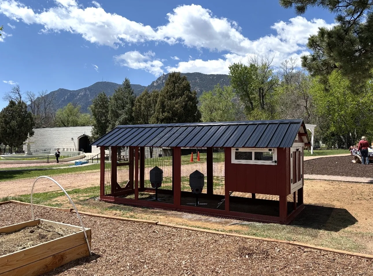Barn House Coop — hand-built by LuckyBird in Colorado, photo 4 of 8
