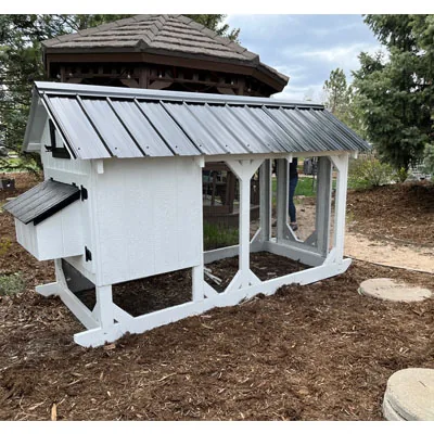 Farmhouse Coop — hand-built by LuckyBird in Colorado, photo 5 of 7