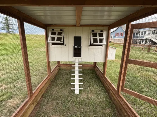 Homesteader Coop — hand-built by LuckyBird in Colorado, photo 4 of 5
